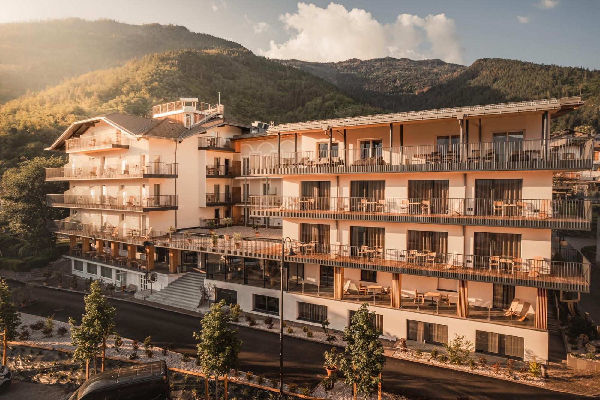 Cristallo Sport & Wellness Hotel Levico Terme Εξωτερικό φωτογραφία