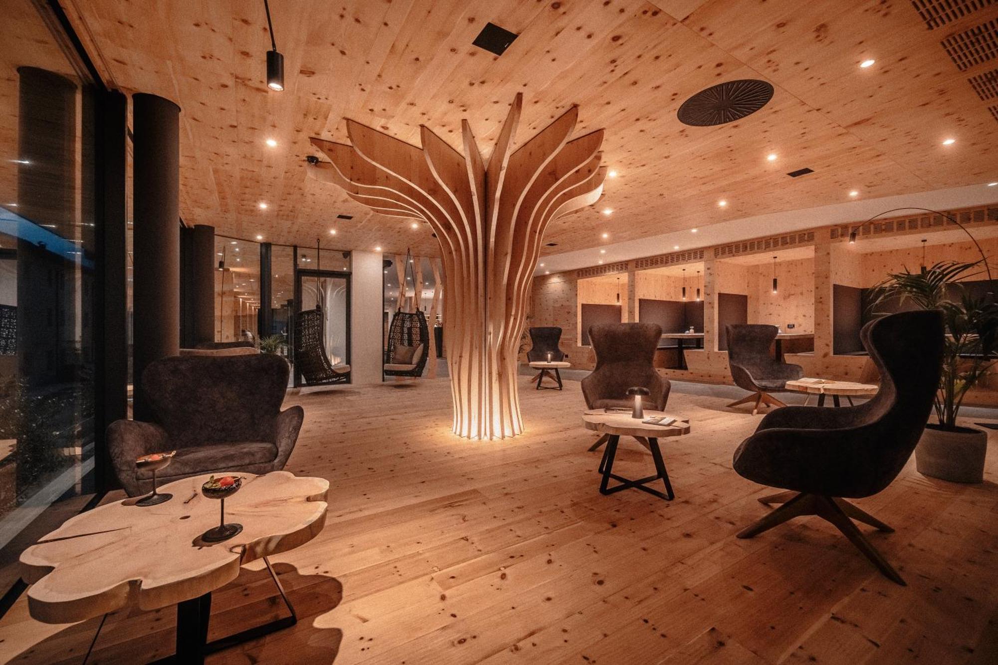 Cristallo Sport & Wellness Hotel Levico Terme Εξωτερικό φωτογραφία