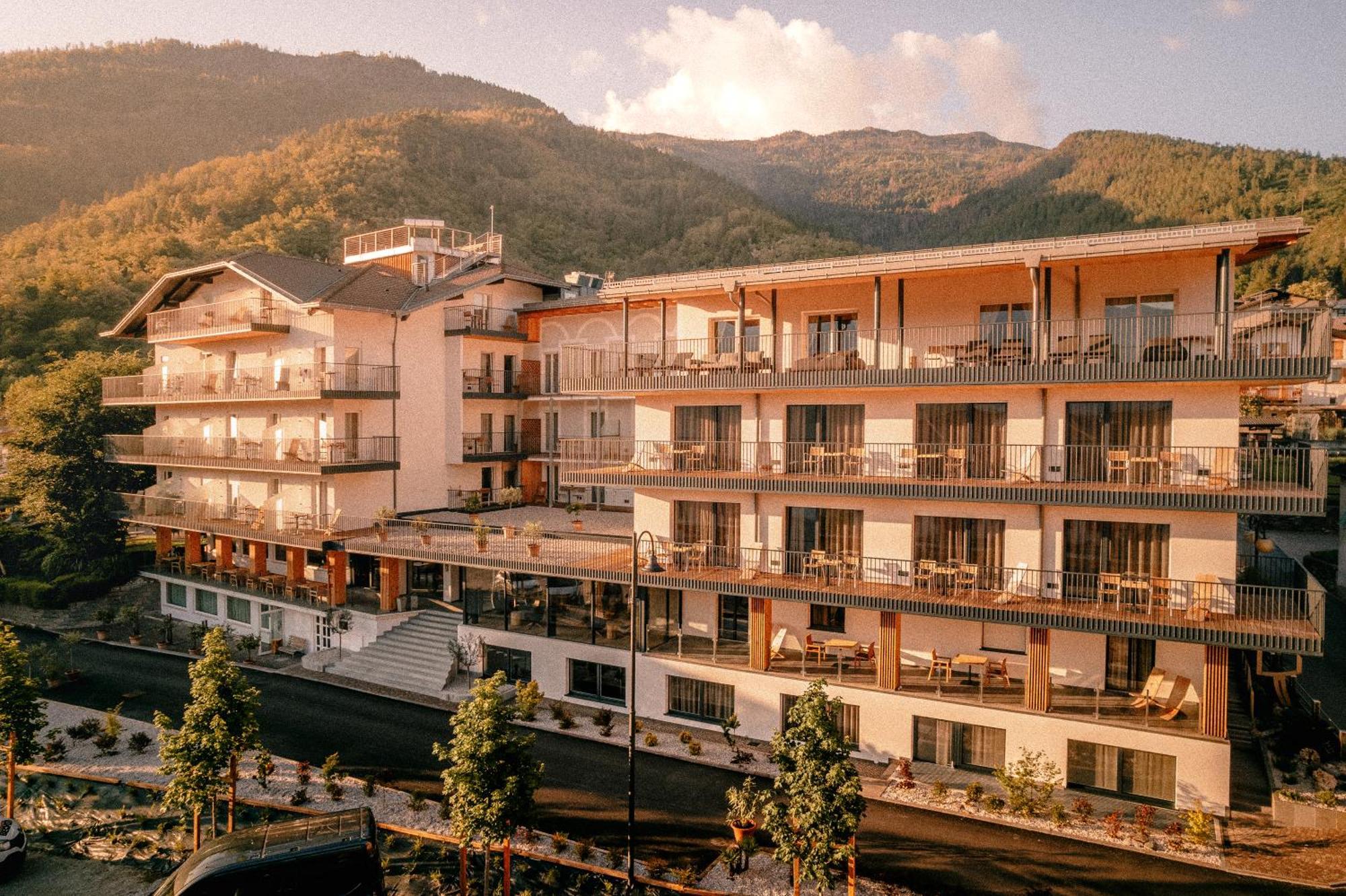 Cristallo Sport & Wellness Hotel Levico Terme Εξωτερικό φωτογραφία